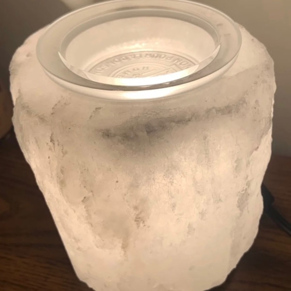Scentsy Himalayan Salt Warmer White
